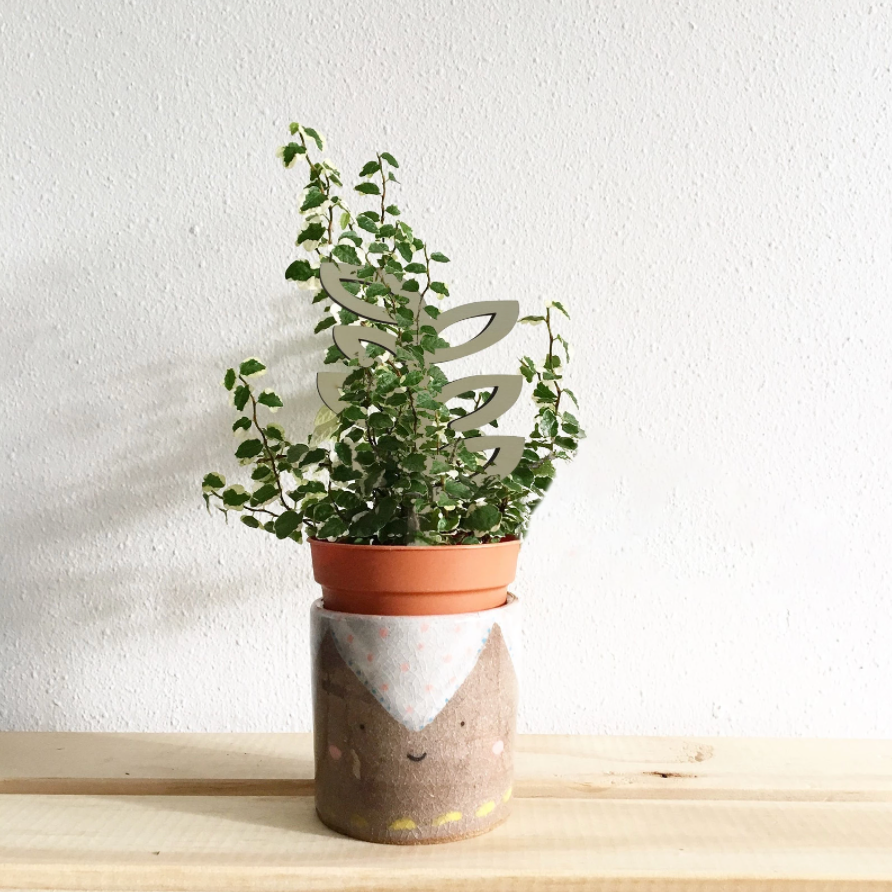 Wooden Climbing Plant Trellis - Leaf